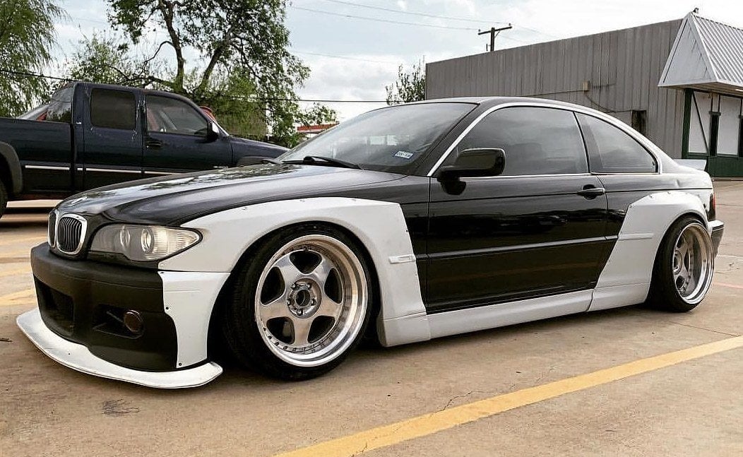 BMW E46 pandem style facelift wide body kit